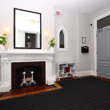 Stylish Studio On Newbury St, This Is Boston! #12 Екстериор снимка