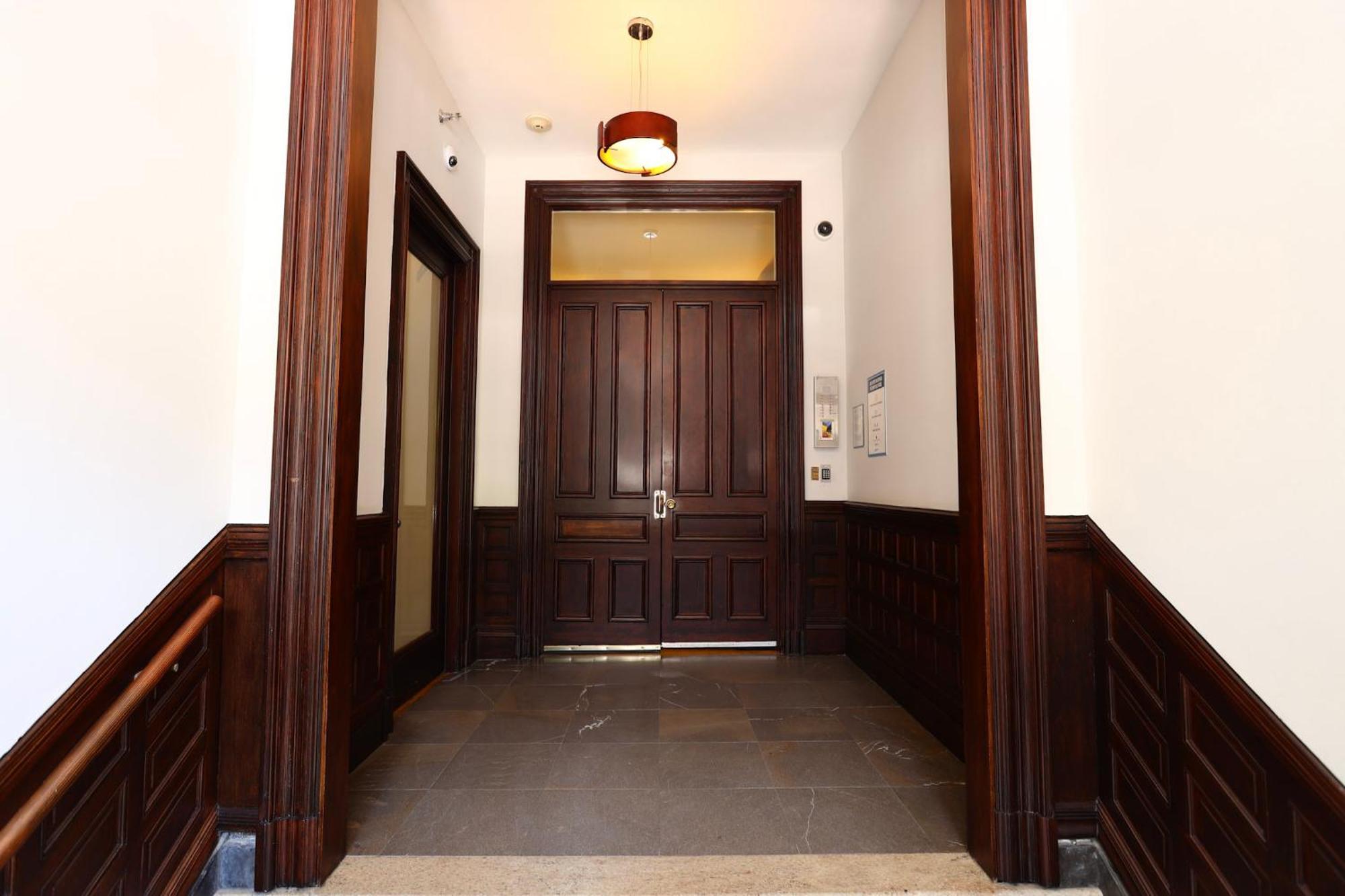 Stylish Studio On Newbury St, This Is Boston! #12 Екстериор снимка