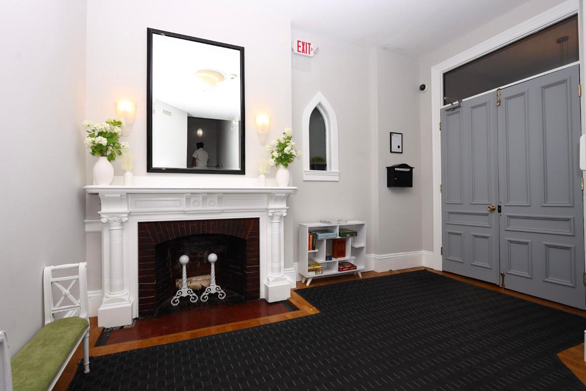 Stylish Studio On Newbury St, This Is Boston! #12 Екстериор снимка